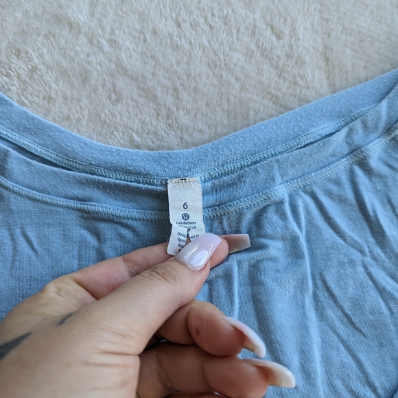 Lululemon half sleeve - Picture 3 of 5